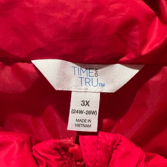 NWT- womens plus - 3X puffer coat red - Picture 3 of 3